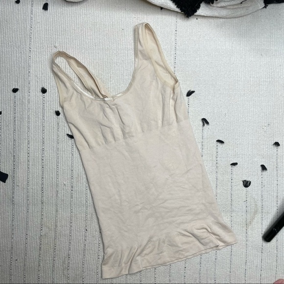 Yummie Tummie Seamless 2-Way Shaping Tank M/L - Picture 4 of 4